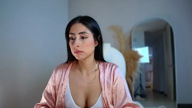 auroracaruso11 online show from 11/20/25, 09:25