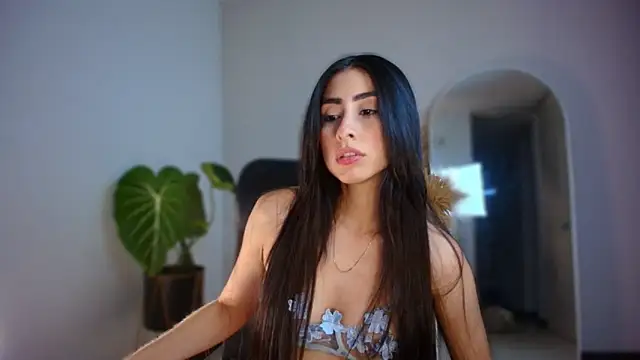 auroracaruso11 online show from 11/23/25, 09:25