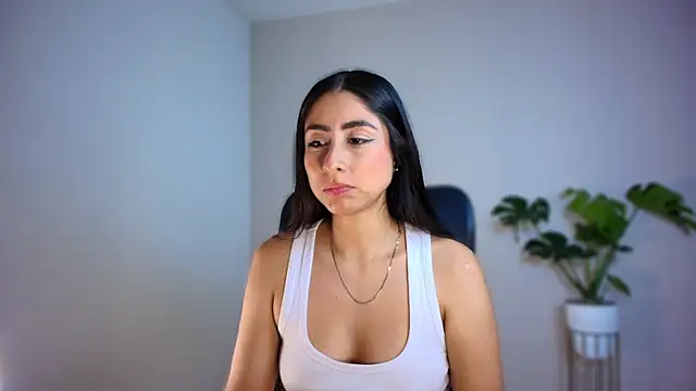 auroracaruso11 online show from 01/15/26, 08:34