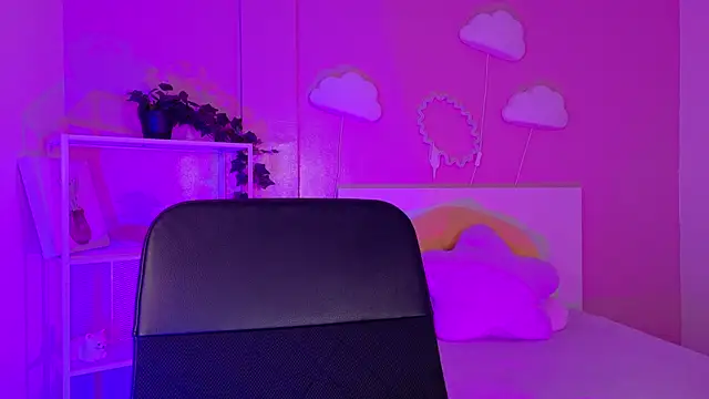 ParisFox  online show from 01/08/26, 07:49