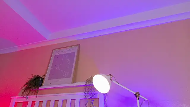 ParisFox  online show from 02/28/26, 08:32