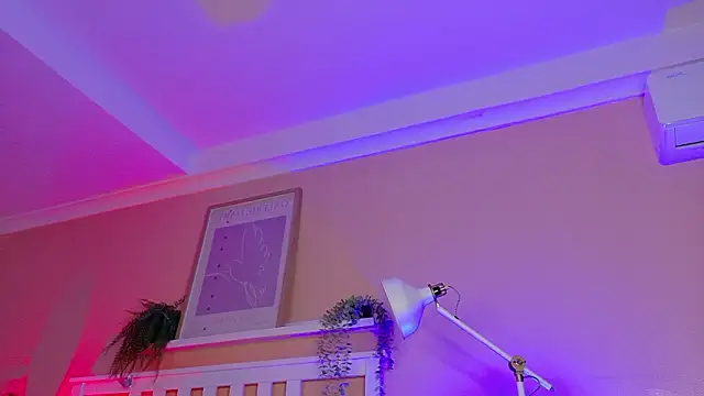 ParisFox  online show from 03/05/26, 08:38