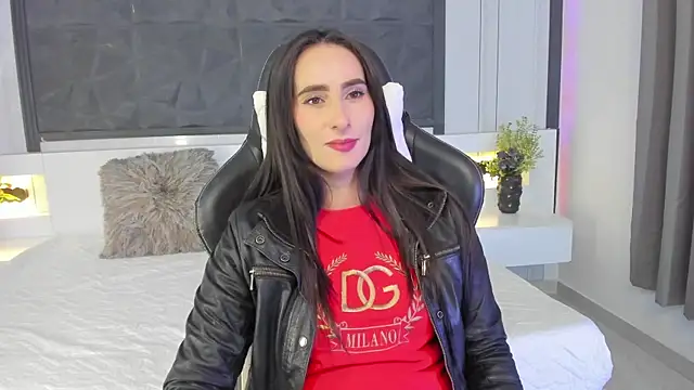 SaraGomez1 online show from 01/05/26, 05:27