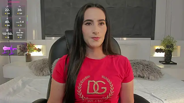 SaraGomez1 online show from 03/26/26, 12:55