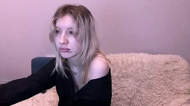 moundliicht1 online show from 11/07/25, 08:31