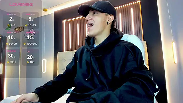 Lobo 17  online show from 02/19/26, 03:35