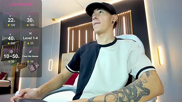 Lobo 17  online show from 02/24/26, 03:37