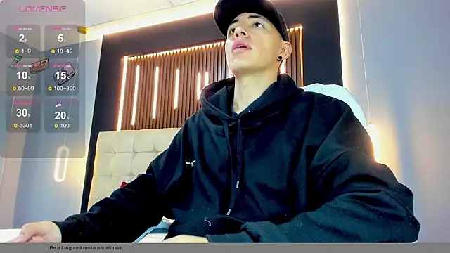 Lobo 17  online show from 03/04/26, 03:34