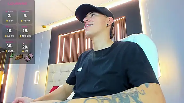 Lobo 17  online show from 03/15/26, 02:39