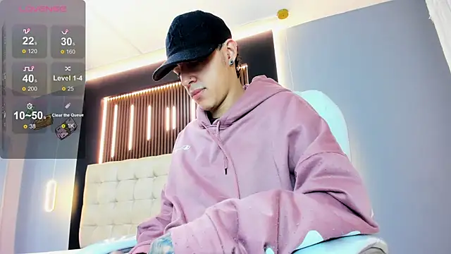 Lobo 17  online show from 04/01/26, 03:40