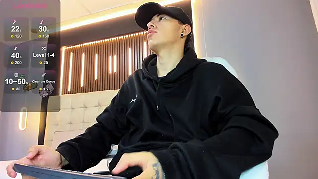 Lobo 17  online show from 04/02/26, 03:59