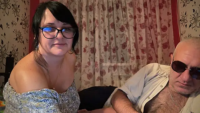 Snapshot of StellarTeam chatting on 12/13/24, 11:06 StellarTeam online show from 12/13/24, 11:06