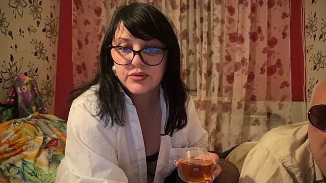 Snapshot of StellarTeam chatting on 01/12/25, 10:12 StellarTeam online show from 01/12/25, 10:12