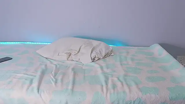 Snapshot of nethmisanjanaa chatting on 01/26/25, 04:41 nethmisanjanaa online show from 01/26/25, 04:41