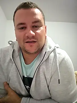 KarlosCarutox online show from 09/29/25, 05:51