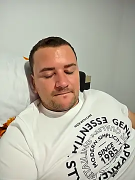 KarlosCarutox online show from 10/11/25, 06:06