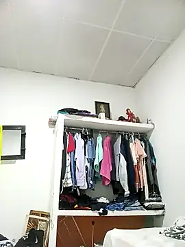 juanpr 1-15 online show from 12/21/25, 05:09