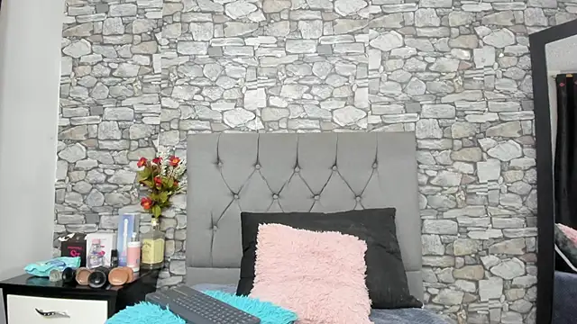 Snapshot of your_angel7 chatting on 09/20/25, 02:34 your angel7 online show from 09/20/25, 02:34