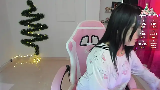 Snapshot of misshoneyxxx chatting on 12/29/24, 09:09 misshoneyxxx online show from 12/29/24, 09:09