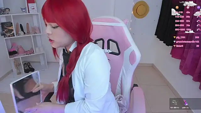 Snapshot of misshoneyxxx chatting on 02/09/25, 12:49 misshoneyxxx online show from 02/09/25, 12:49