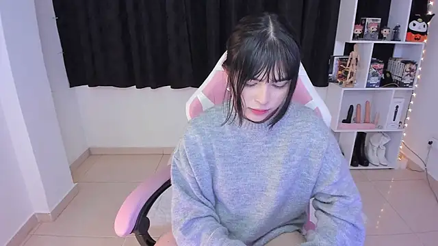 Snapshot of misshoneyxxx chatting on 03/06/25, 05:03 misshoneyxxx online show from 03/06/25, 05:03