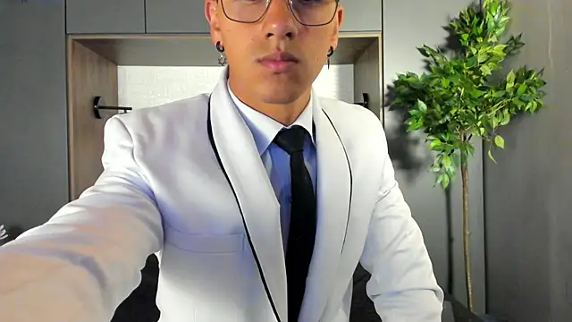 Andy Joy  online show from 10/02/25, 12:01