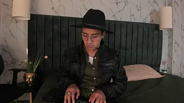 Andy Joy  online show from 10/13/25, 11:21