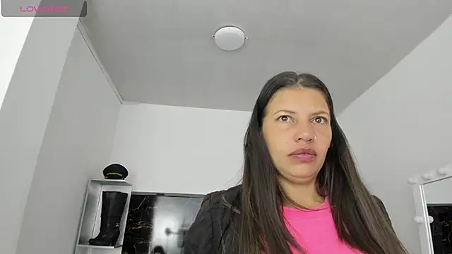 Snapshot of Kathia_Armstrong chatting on 01/27/25, 01:41 Kathia Armstrong online show from 01/27/25, 01:41