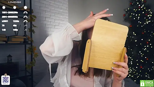 Snapshot of LindaFarmer chatting on 01/07/25, 04:39 LindaFarmer online show from 01/07/25, 04:39