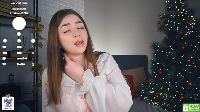 Snapshot of LindaFarmer chatting on 01/11/25, 04:16 LindaFarmer online show from 01/11/25, 04:16