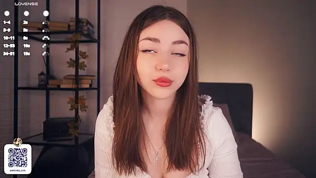 Snapshot of LindaFarmer chatting on 02/14/25, 04:15 LindaFarmer online show from 02/14/25, 04:15