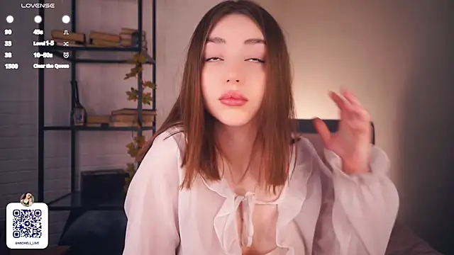 Snapshot of LindaFarmer chatting on 02/19/25, 04:12 LindaFarmer online show from 02/19/25, 04:12