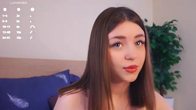 Snapshot of LindaFarmer chatting on 03/08/25, 03:39 LindaFarmer online show from 03/08/25, 03:39