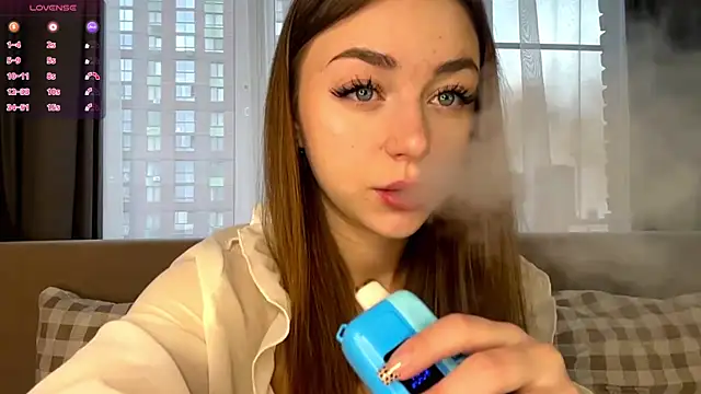 Snapshot of LindaFarmer chatting on 09/26/25, 04:05 LindaFarmer online show from 09/26/25, 04:05