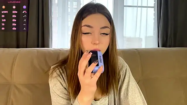 Snapshot of LindaFarmer chatting on 09/30/25, 03:44 LindaFarmer online show from 09/30/25, 03:44