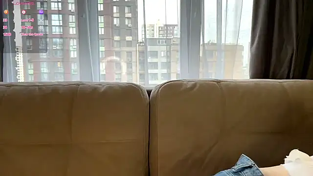 Snapshot of LindaFarmer chatting on 10/07/25, 04:09 LindaFarmer online show from 10/07/25, 04:09