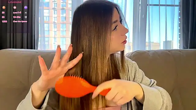 Snapshot of LindaFarmer chatting on 10/09/25, 04:21 LindaFarmer online show from 10/09/25, 04:21