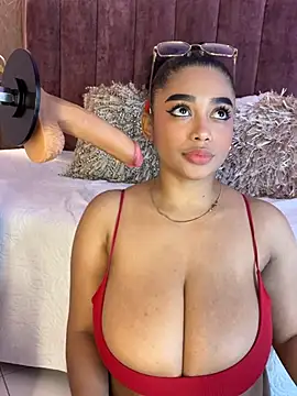 Emy leon online show from 02/13/26, 07:21