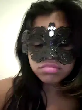 Snapshot of Bella_Luna18 chatting on 12/23/24, 09:08 Bella Luna18 online show from 12/23/24, 09:08