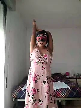 Snapshot of Bella_Luna18 chatting on 03/15/25, 08:58 Bella Luna18 online show from 03/15/25, 08:58