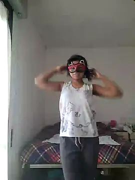 Snapshot of Bella_Luna18 chatting on 03/15/25, 01:18 Bella Luna18 online show from 03/15/25, 01:18