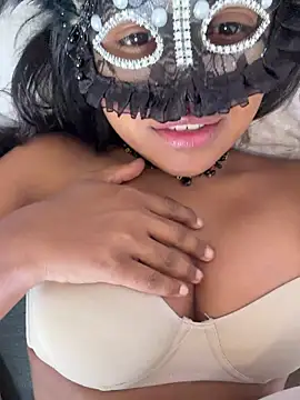 Snapshot of Bella_Luna18 chatting on 11/06/25, 07:26 Bella Luna18 online show from 11/06/25, 07:26