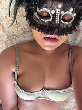 Snapshot of Bella_Luna18 chatting on 03/21/26, 07:28 Bella Luna18 online show from 03/21/26, 07:28