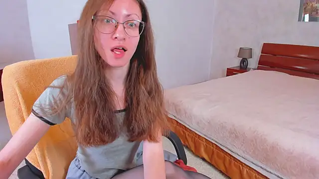 Pantyhose Mila online show from 05/07/26, 08:03