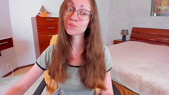 Snapshot of Pantyhose_Mila chatting on 06/28/26, 08:15 Pantyhose Mila online show from 06/28/26, 08:15