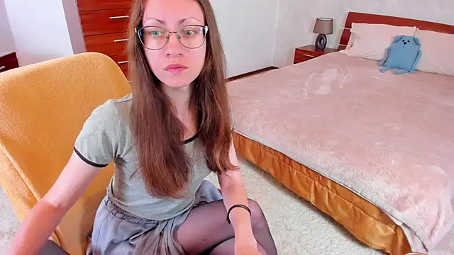 Snapshot of Pantyhose_Mila chatting on 07/19/26, 07:50 Pantyhose Mila online show from 07/19/26, 07:50