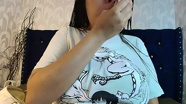 CarolineBrunx online show from 02/25/26, 04:11