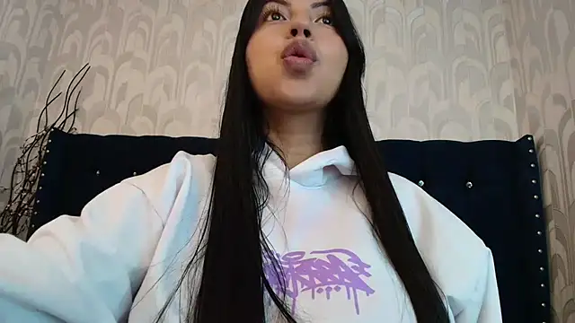 CarolineBrunx online show from 03/10/26, 02:16