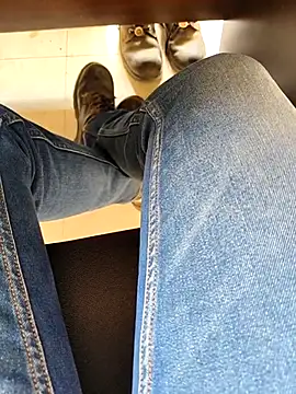 Ishan003 online show from 03/08/26, 09:57