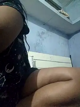 Snapshot of Priya_Strip chatting on 12/23/24, 07:09 Priya Strip online show from 12/23/24, 07:09